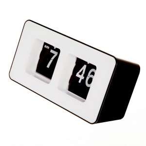 Retro Auto Flip Clock Classic Stylish Modern Desk Wall Clock