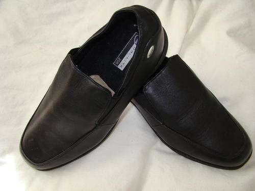 NEW BLACK ETONIC LADIES LEATHER GOLF SHOES !!!! YOU SAVE R400 !!!!!