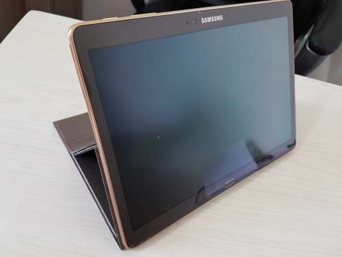 Samsung Galaxy Tab S 10.5" 16GB Tablet with WiFi & 4G + Free Samsung Cover