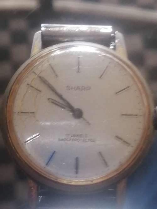 Sharp 17 jewls shockprotected gents watch