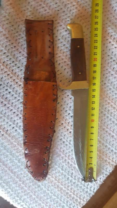 Hunting knife
