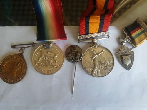 Medals Queens and long service group