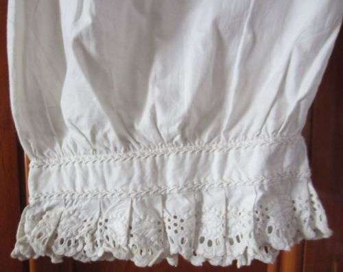 Victorian BLOOMERS / PANTALOONS - Cotton & Broderie Anglaise - 1895