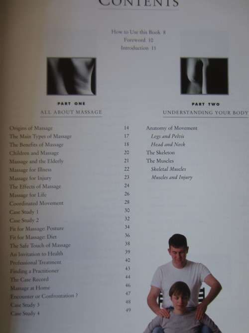 Complete Illustrated Guide to Massage - Stewart Mitchell
