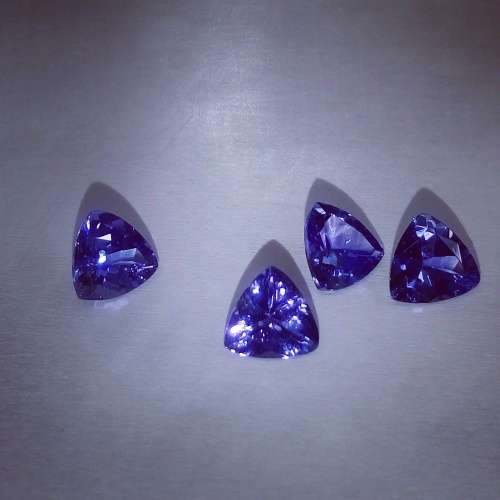Tanzanite | 5mm Trillion cut Natural Tanzanite (bid per stone)