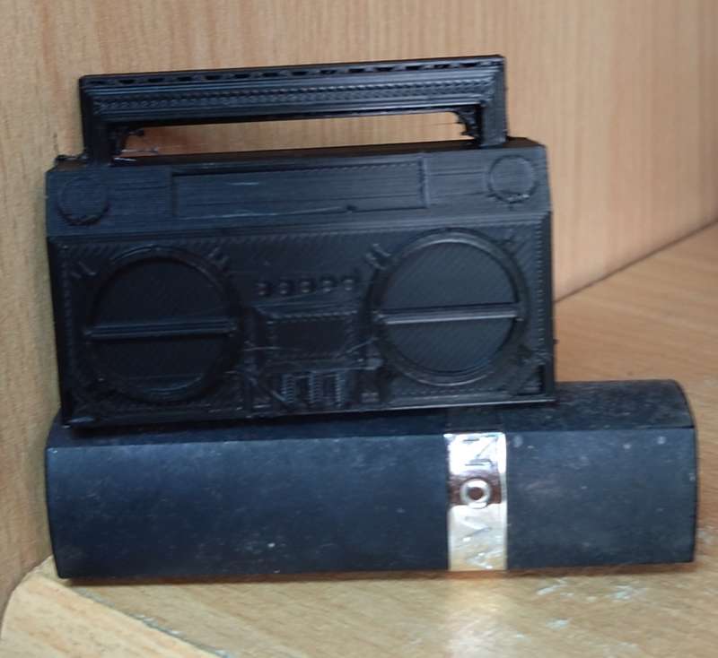3d printed 80`s style Radio for doll house