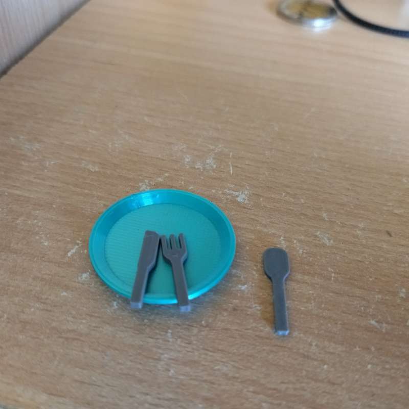 Barbie kitchen cutlery