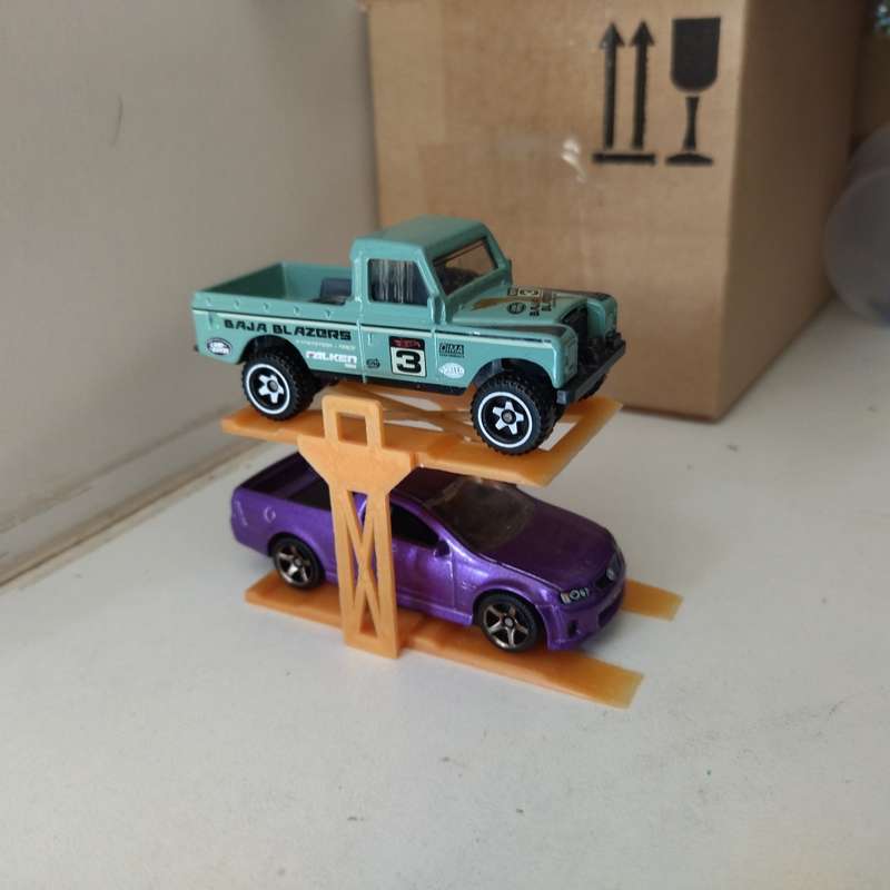 3d Printed car lift for diorama (For Matchbox,Hot Wheels,Tomica, Realtoy, Maisto)