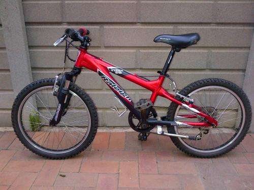 Raleigh Strike 20" Mountain Bike (20 Inch wheels)