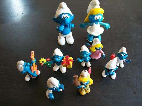 JOB LOT OF 10 SMURFS