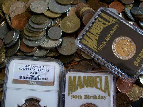 LOT OF 1000 WORLD COINS
