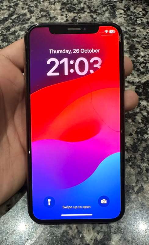 IPHONE XS 64GB *WORKS PERFECT, REAR GLASS CRACKED*