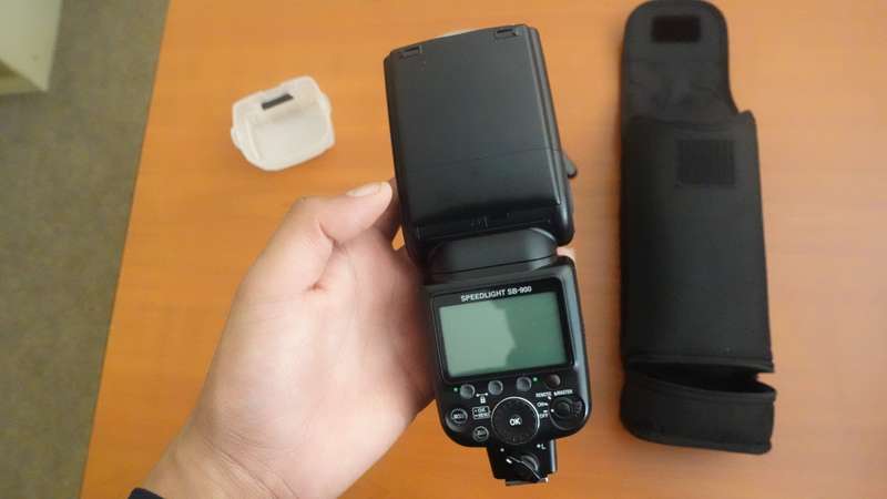 Nikon SB-900 Speedlight Flash for Nikon DSLR Cameras