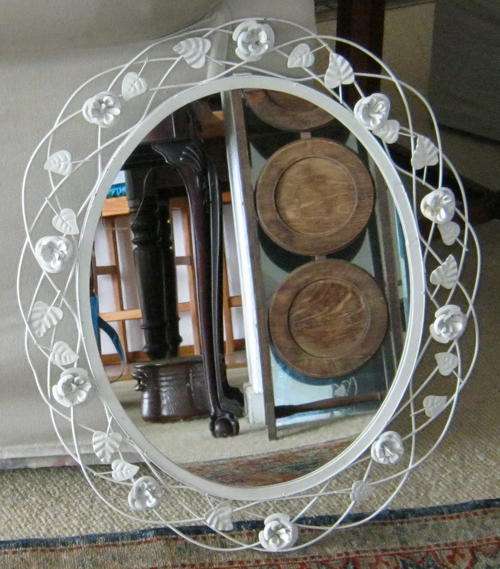 METAL FLOWER & WIRE FRAMED OVAL MIRROR
