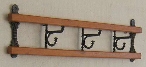 HAT / KITCHEN RACK - WOODEN RACK WITH ADJUSTABLE HOOKS
