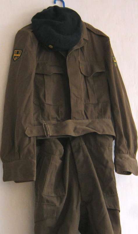 SADF - JOHANNESBURG REGIMENT - BUNNY JACKET, TROUSERS, BERET & RIFLE RECEIPT!!!