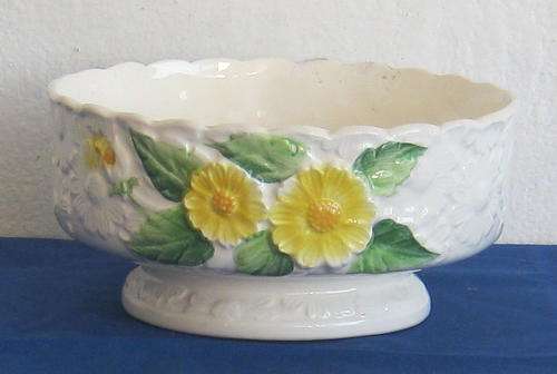WHITE PORCELAIN BOWL WITH YELLOW FLOWERS