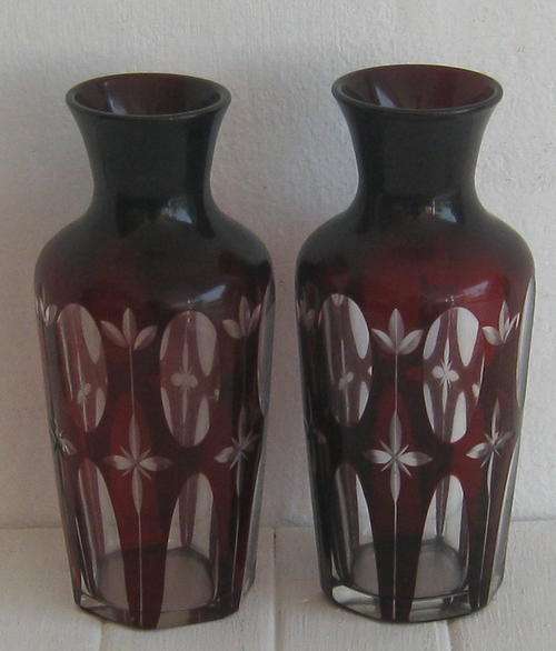 TWO BEAUTIFUL VENETIAN GLASS VASES