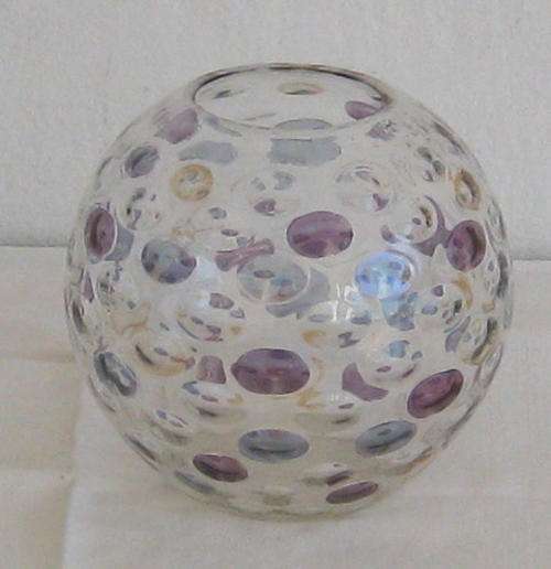 DECORATIVE GLASS VASE