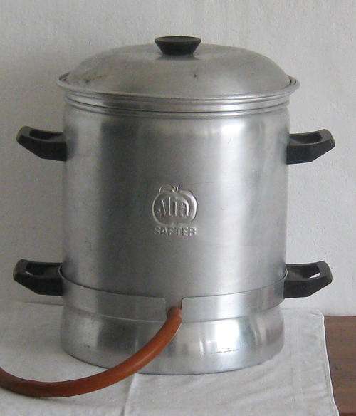 VINTAGE & RARE MIA SAFTER JUICE EXTRACTOR - MADE IN GERMANY