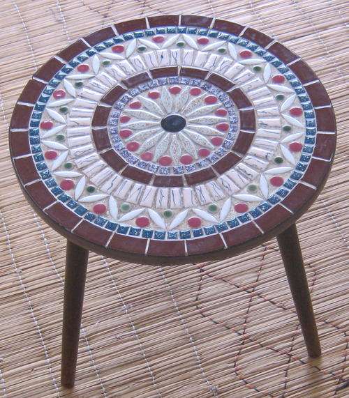RETRO MOSAIC SMALL TABLE