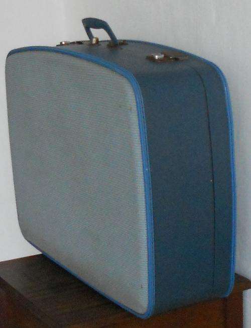 VINTAGE BLUE REGAL SUITCASE