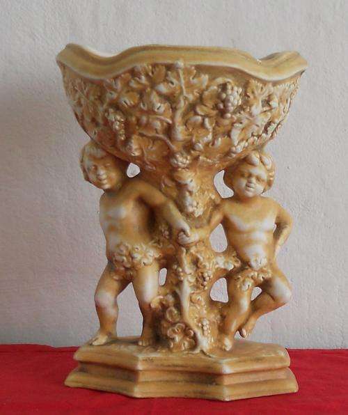 CAPODIMONTE CHERUB VASE