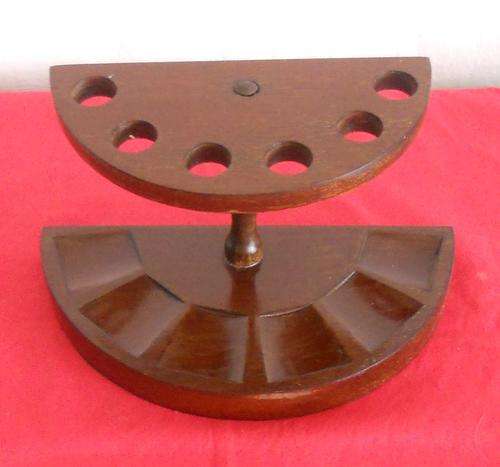 WOODEN PIPE STAND - holds six pipes