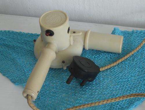 SOLIS BAKELITE HAIR DRYER - c1950s