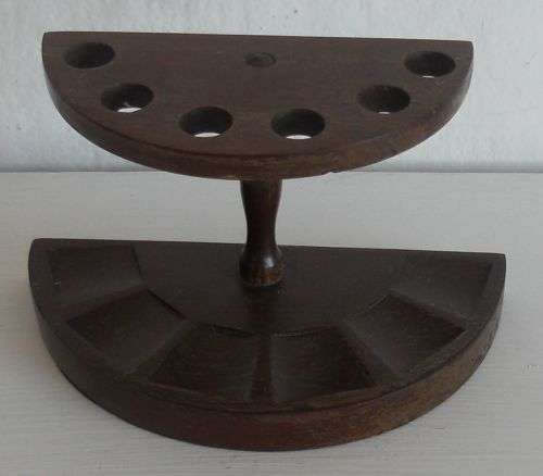WOODEN PIPE STAND