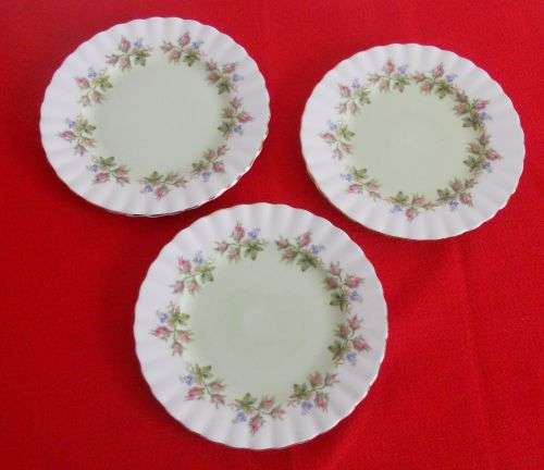 ROYAL ALBERT SIDE PLATES X 3