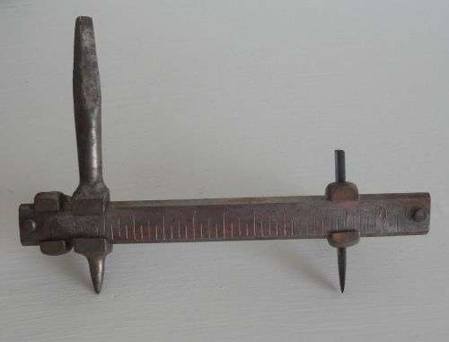 VINTAGE VERNIER CALIPER