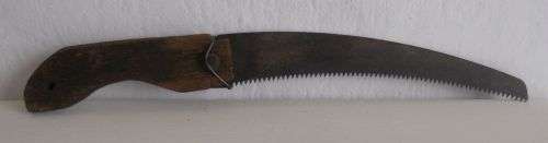 VINTAGE RUSTIC SAW