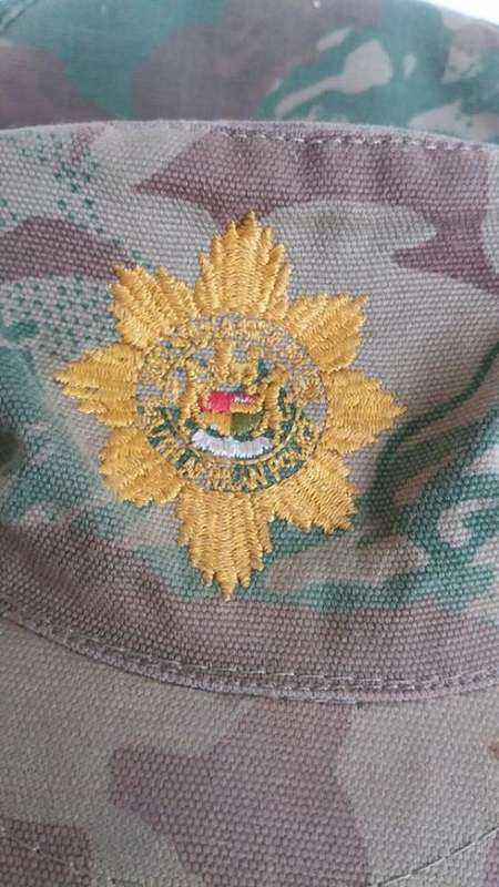 KOEVOET CAMO CAP WITH FLAP AND BADGE