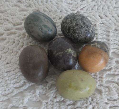 6 SMALL STONE EGGS
