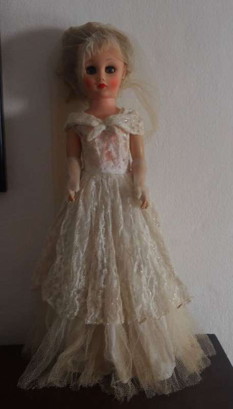 VINTAGE 1950s BRIDE DOLL marked 14R
