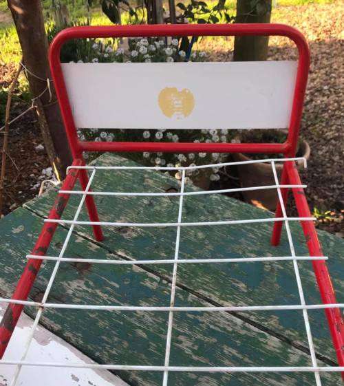 VINTAGE METAL DOLL'S BED