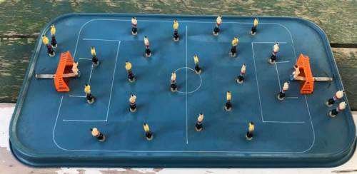 VINTAGE TINPLATE SOCCER GAME