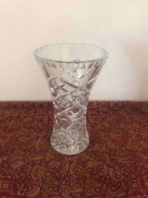 HEAVY CRYSTAL VASE