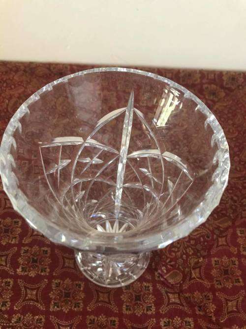 HEAVY CRYSTAL VASE