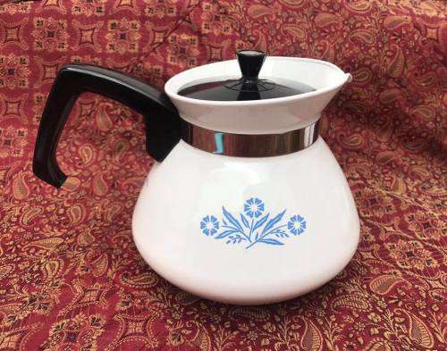 CORNING WARE 6 CUP TEAPOT