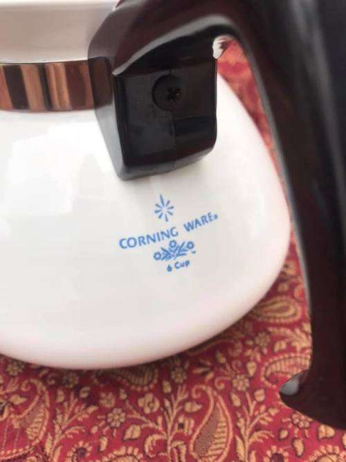 CORNING WARE 6 CUP TEAPOT