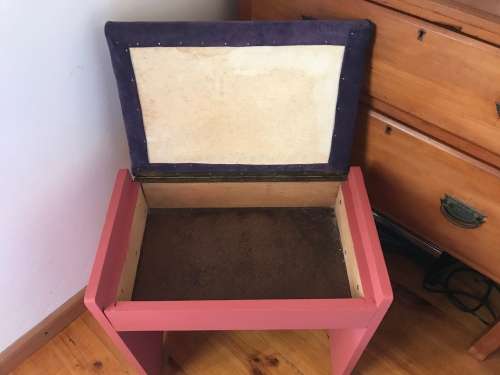 RETRO STORAGE / DRESSING TABLE STOOL