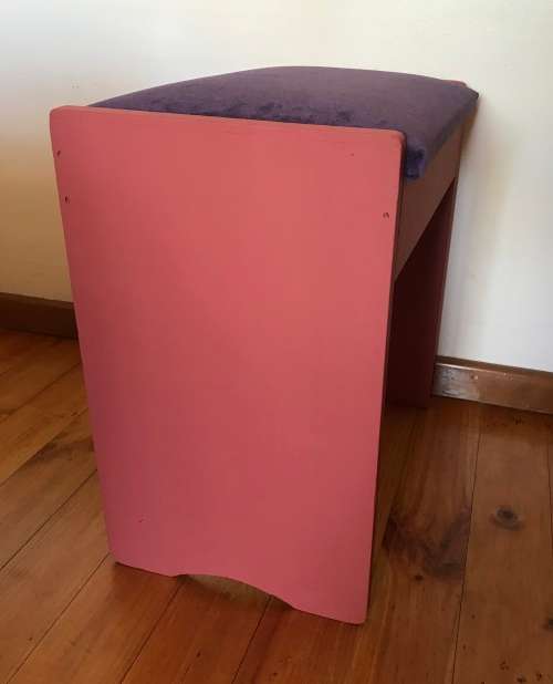 RETRO STORAGE / DRESSING TABLE STOOL