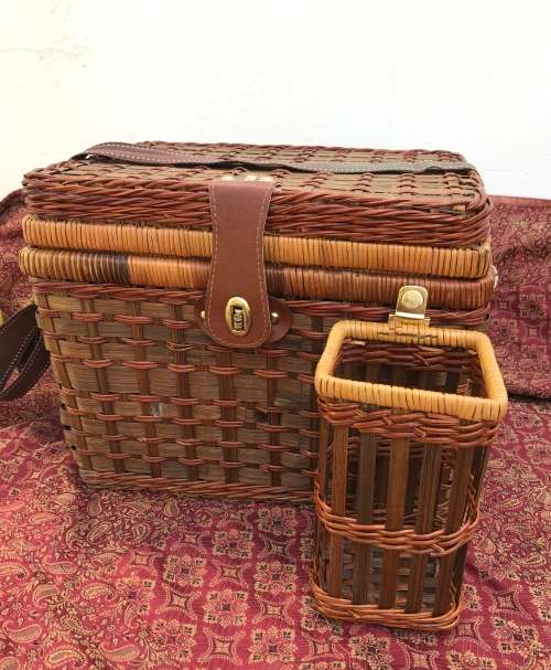 PICNIC BASKET FOR TWO