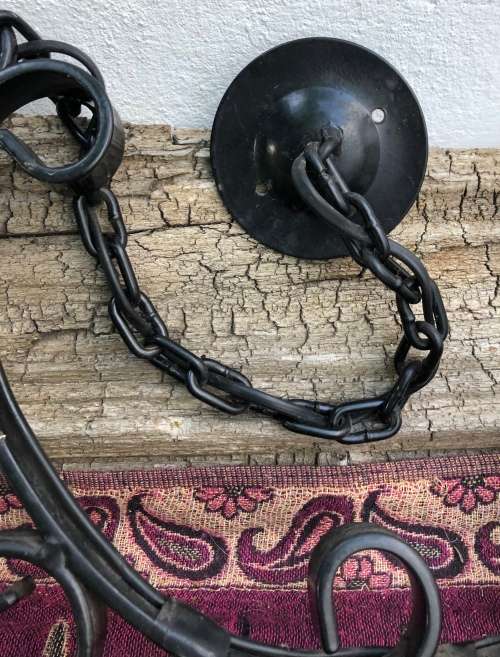 HANGING METAL LIGHT