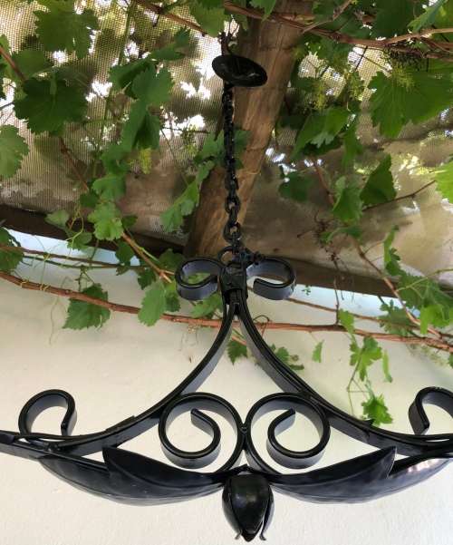 HANGING METAL LIGHT
