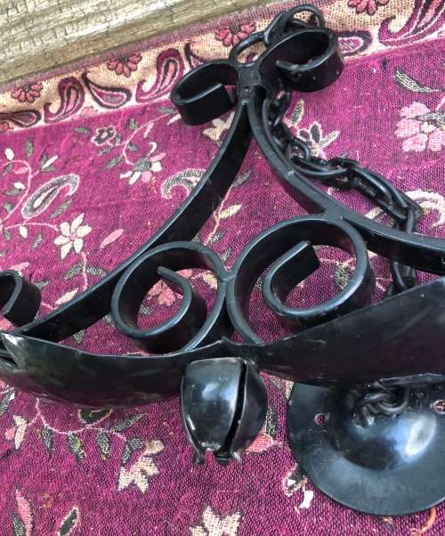 HANGING METAL LIGHT