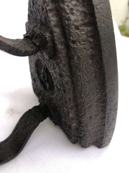 VINTAGE SAD IRON
