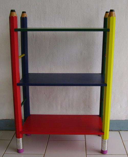 CHILDS BEDROOM/PLAYROOM SHELF
